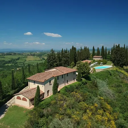 Montecarulli سان جيمينيانو